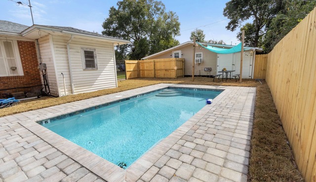 Beautiful heated pool(shared), games, and plenty of space for the entire family!
