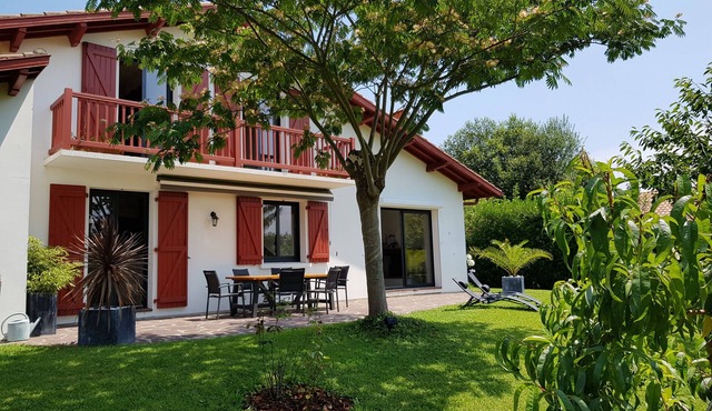 BEAUTIFUL HENDAYE HOUSE 500M FROM THE BEACH OF HENDAYE