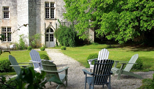 Beautiful hillside manor/chateau with private heated pool