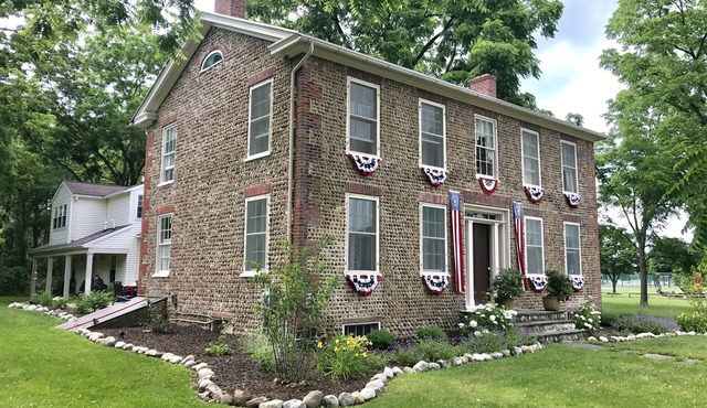 Beautiful Historic Farmhouse Near Hill Cumorah