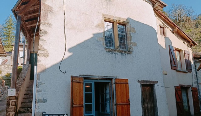Beautiful Historic Holiday home with a chateau neighbour