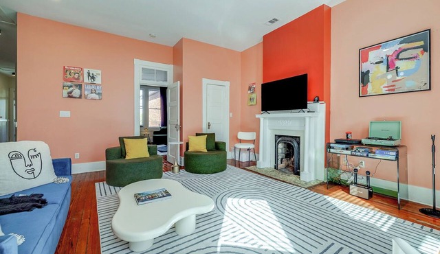 Beautiful Historic Home close to Downton/Forsyth park/Restaurants/Riverwalk