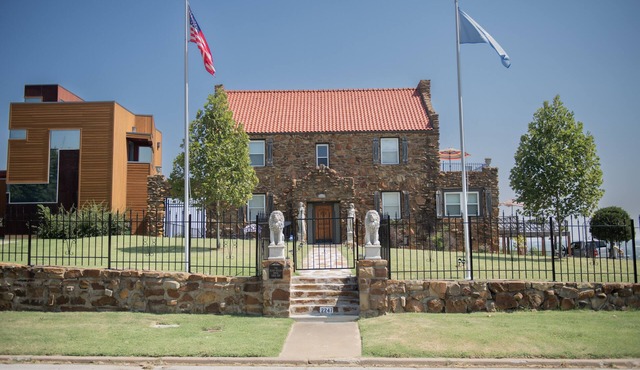 Beautiful Historic Home overlooking Downtown/BOK