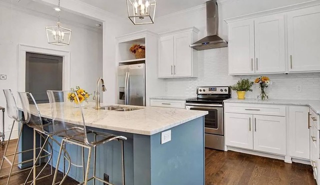 Beautiful Historic West End Home CLOSE to Downtown