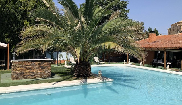 Beautiful house SPA pool 95 km Madrid. rate min 6 adulti low temp. 8 high temp.