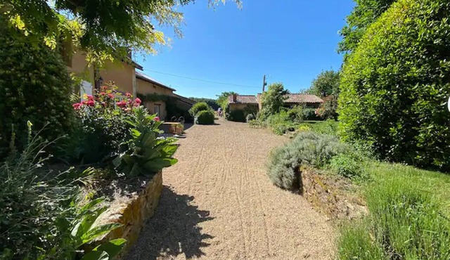 Beautiful house with lovely garden and picturesque private pond.