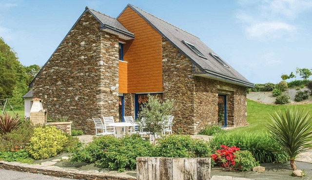 Beautiful home in St Martin des Pres