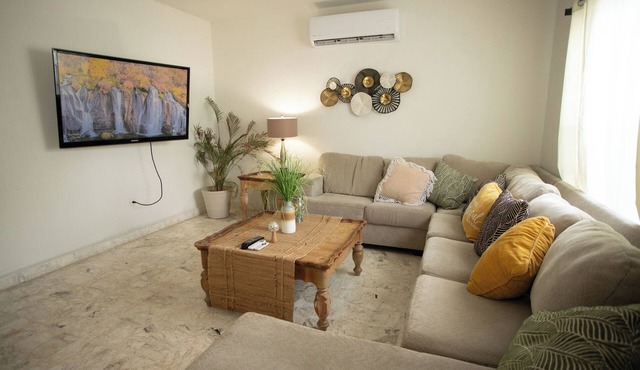 Beautiful house centrally located up to 12 people 10 min from the consulate WiFi 500mbps