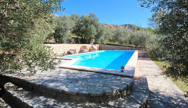 Beautiful holiday house with private pool/KATARININI DVORI