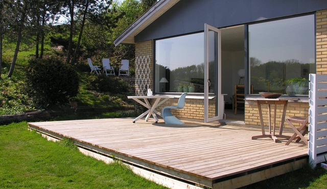 Beautiful holiday home w/beautiful surrounding and view over the Limfjord