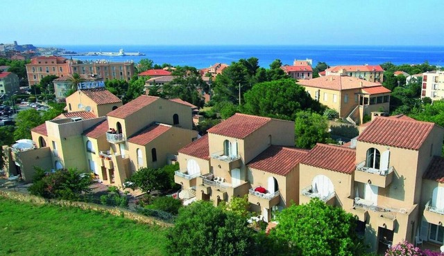 Beautiful holiday complex by the sea, veranda or balcony, M2