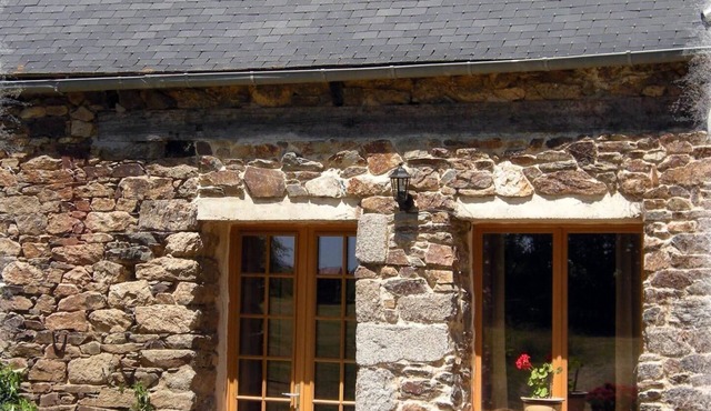 Beautiful holiday cottage close to the stunning Pink Granite Coast