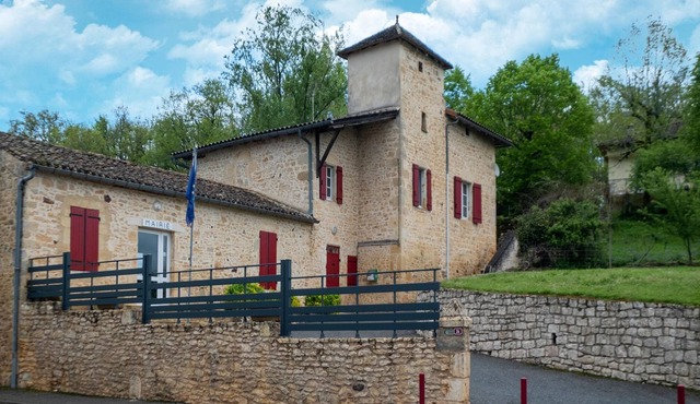 Beautiful holiday home in Salles with Garden