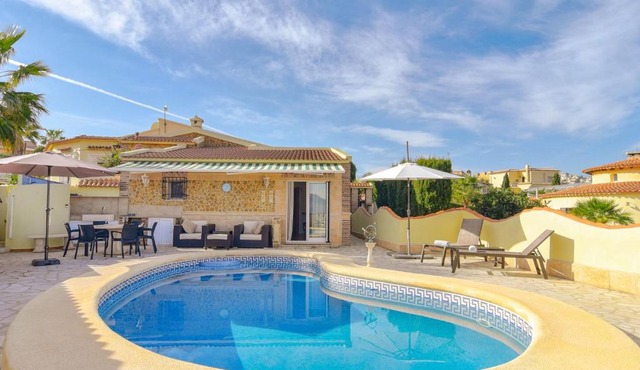 Beautiful holiday home in Pedreguer with terrace