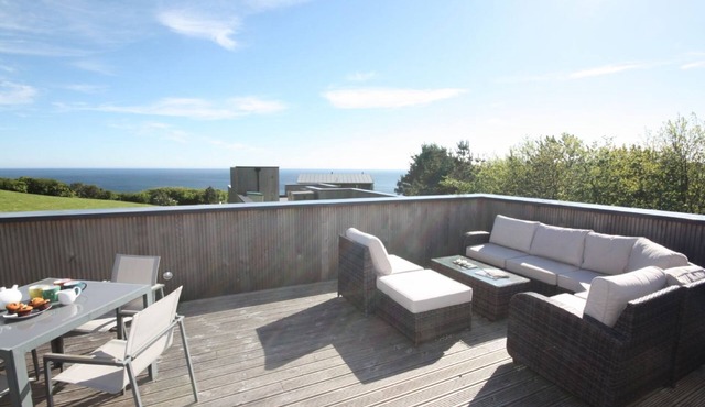 Beautiful holiday home, just a walk away from Talland beach.