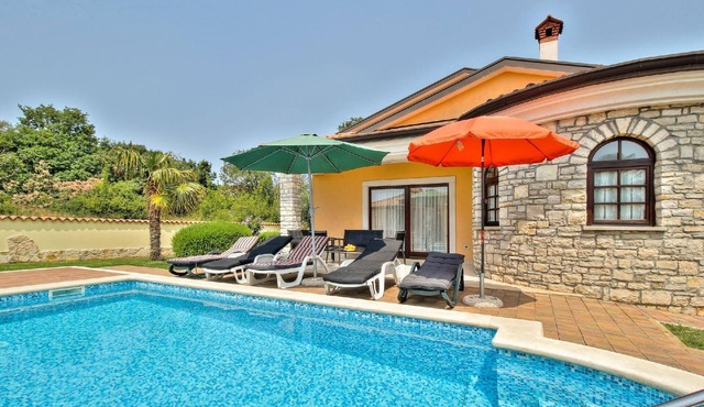 Beautiful holiday villa Morena with pool