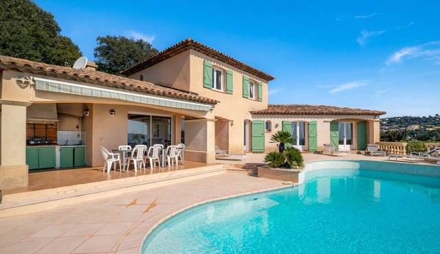Beautiful home in Cavalaire Sur Mer
