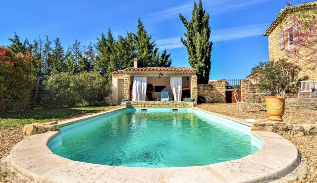 Beautiful home in Mejannes-les-Ales