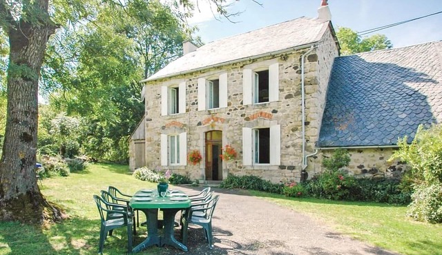 Beautiful home in riom-ès-montagnes