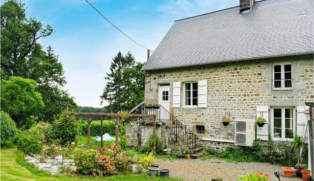 Beautiful Home In Saint-Sever-Calvados With Wifi