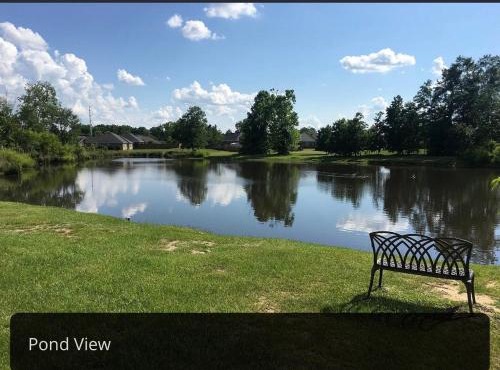 Beautiful home,10 miles from Masters golf course!
