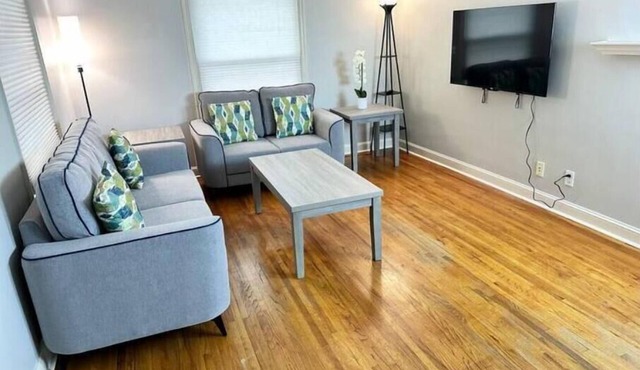 Beautiful Home 5 mins from MSP Airport & MOA