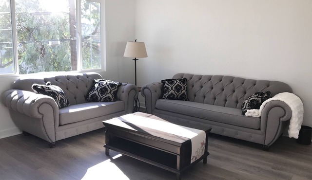 Beautiful Home 5 Minutes to UCSB Near Beaches 4 bedrooms