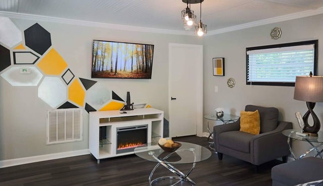 Beautiful Home At Downtown Apex