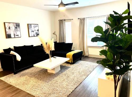 Beautiful Home At Midtown