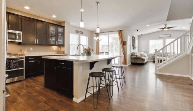 Beautiful Home Central location in Front Range with views of Longs Peak