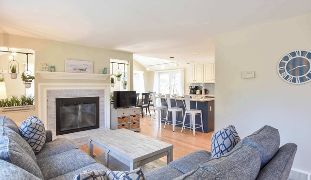 Beautiful Home Close to Ponds and Beach!