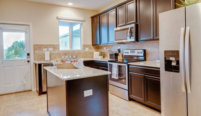 Beautiful Home Close to Randolph Air Force Base