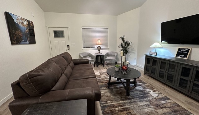 Beautiful Home Close to River Parks , Airport & Downtown. Pet-Friendly!