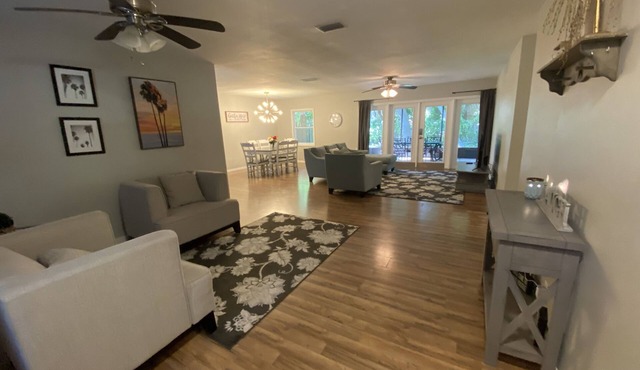 Beautiful home close to beaches and amenities