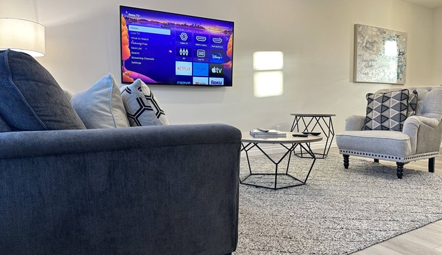 Beautiful home close to bus stop