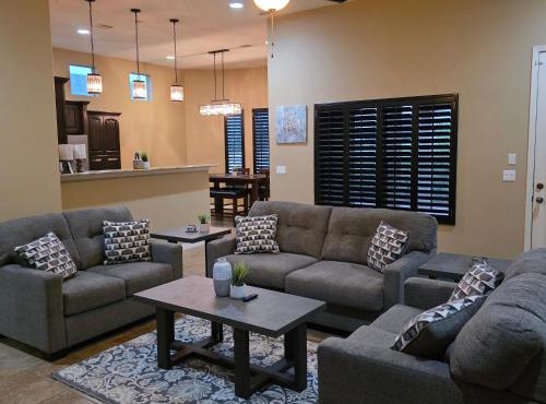 Beautiful Home For Large Family!