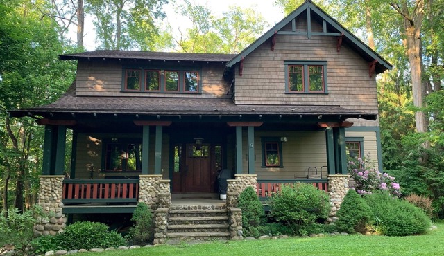 Beautiful Home for rent near CHQ Lake & Institution.n