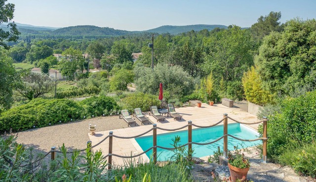 Beautiful home in Besse-Sur-Issole