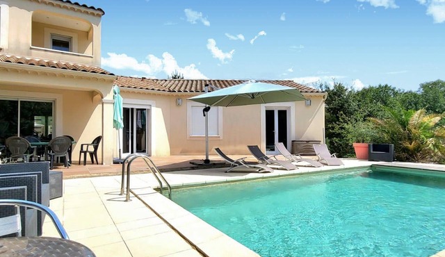 Beautiful home in Mejannes-le-Clap