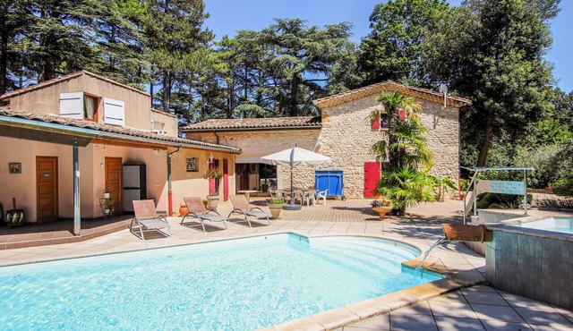 Beautiful home in Saulce sur Rhône