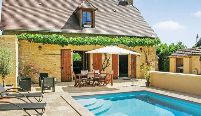 Beautiful home in St Amand de Coly