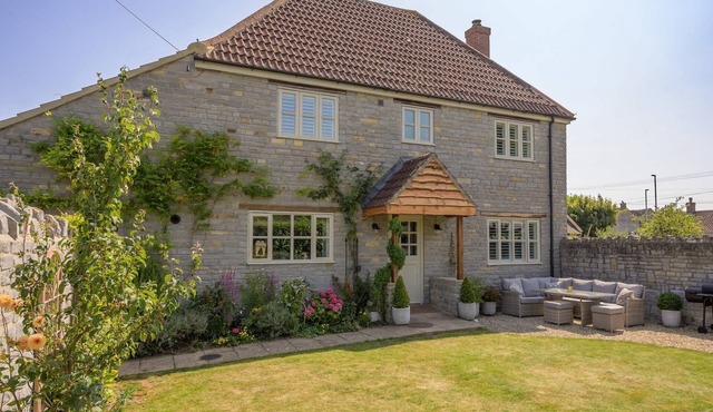 Beautiful Home & Garden in Somerset Countryside