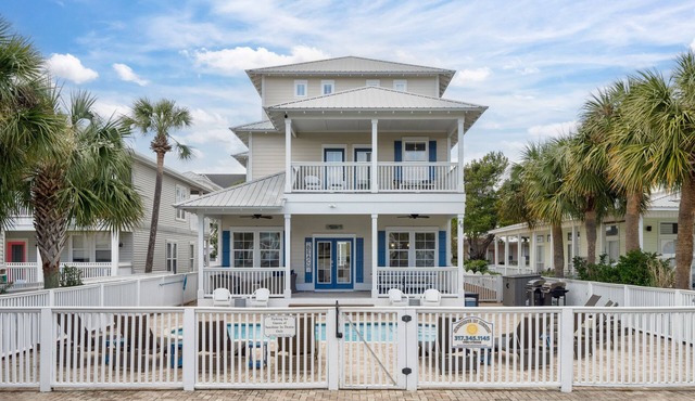 Beautiful Home. Great Amenities and Location. Perfect for Large Groups.