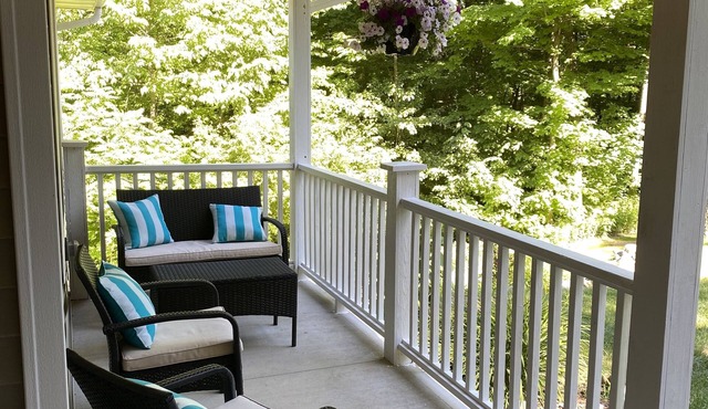 Beautiful home - Great for Road America, golf outings, NFL Draft, or just R&R!