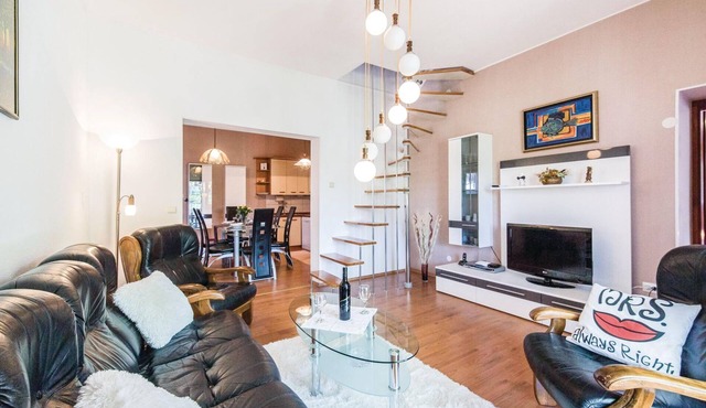 Beautiful home in Kastel Gomilica with WiFi