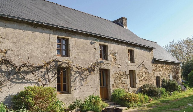 Beautiful home in Moelan sur Mer