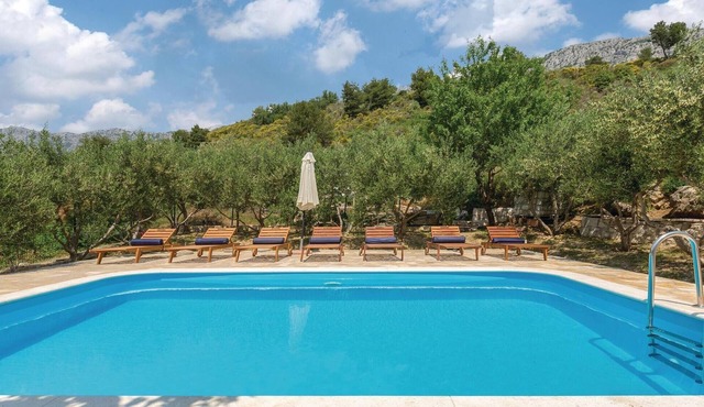 Beautiful home in Kastel Sucurac