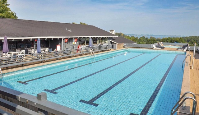 Beautiful home in Aabenraa with swimming pool