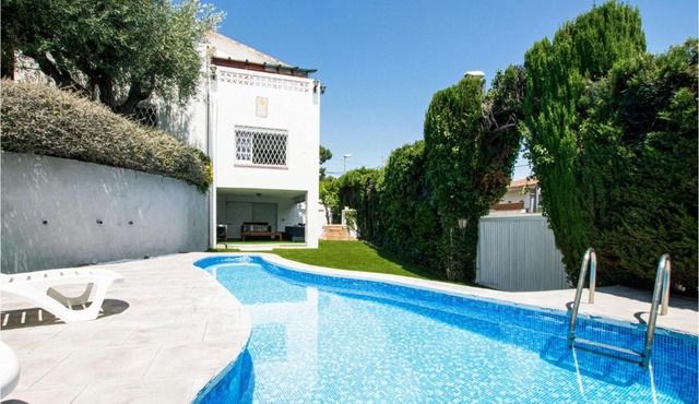 Beautiful Home In Alella