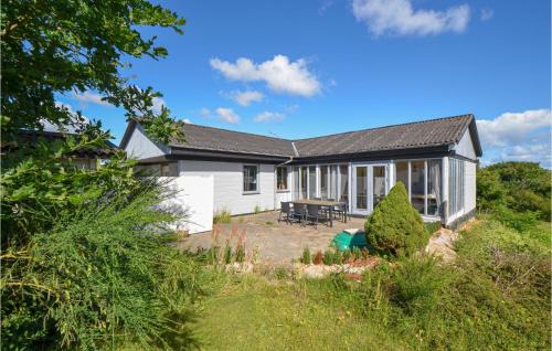 Beautiful Home In Allingåbro With Wifi